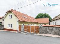 Prodej rodinného domu 8+1, 430 m2, Černé Voděrady
