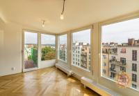 Podkrovní, světlý byt k prodeji 5kk, 165,7 m2, 2 x balkon, sklep, ul. Šmeralova - Praha 7 - Letná