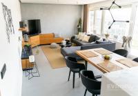 Prodej slunného bytu 3+kk (118 m2) s terasou (9 m2) a výhledem na Prahu