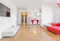 Cihlový byt 2+kk 53m2 s balkonem a garáží, Šestajovice