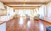 Neobyčejná rodinná usedlost 5+KK, 251 m2 , Kaliště