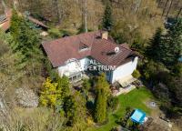 Prodej rodinného domu s větším pozemkem Černá Hora / Závist