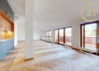 Luxusní mezonetový byt 5+kk, 171 m2, s terasou, střešní lávkou a vlastní garáží - Praha, Nové Město
