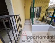 Prodej bytu 1+kk,36m2 s terasou 4,3m2 a sklepem na Smíchově, Praha 5