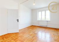 Prostorný byt 3+1, 84 m2, s možností koupení parkovacího stání - Praha 10, Hostivař