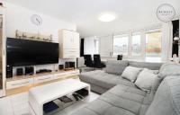 Prodej bytu 3+kk, 80 m2, ul. Doležalova, Praha 14