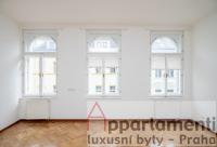 Prodej bytu 2+kk, 52m2, byt i dům po nedávné rekonstrukci na Praze 2