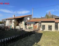 Prodej rodinného domu 2+1 s garáží, užitná plocha 65 m2, pozemek 411 m2, Srby - Tuchlovice.