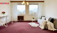 Exkluzivně Byt k rekonstrukci 2+kk/48m2, lodžie, komora na patře, panelový dům, Praha 4 - Modřany