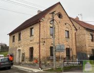 RD Hředle Byt 3+kk 70m2 + provozovna.