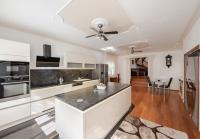 Prodej rodinného domu 5+1, 320m2, se zahradou Praha 6 - Řepy