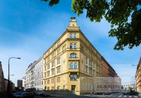 Rekonstruovaný byt 2 + kk, cihla, 62 m2, Praha 2 - Nové Město, ul. Trojická.