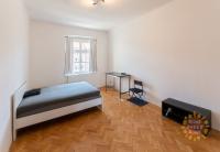 Světlý byt 1+1 k prodeji, 49 m2, ulice Dělnická, Holešovice