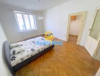 Prodej bytu 1+1, 32m2, Pod Labuťkou, Praha 8
