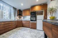 Prodej bytu 3+1/L, 66m2, ul. Lamačova, Praha 5