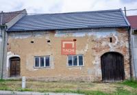 Venkovský dům k rekonstrukci v obci Vícov nedaleko Plumlova