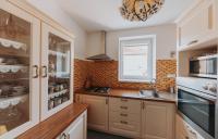 Prodej dvougeneračního rodinného domu 5+kk, 234 m2, Praha 4 - Chodov